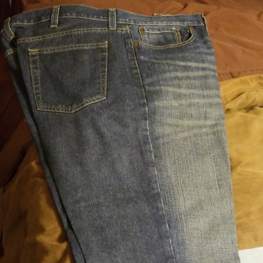 Jeans - Picture 2 of 3